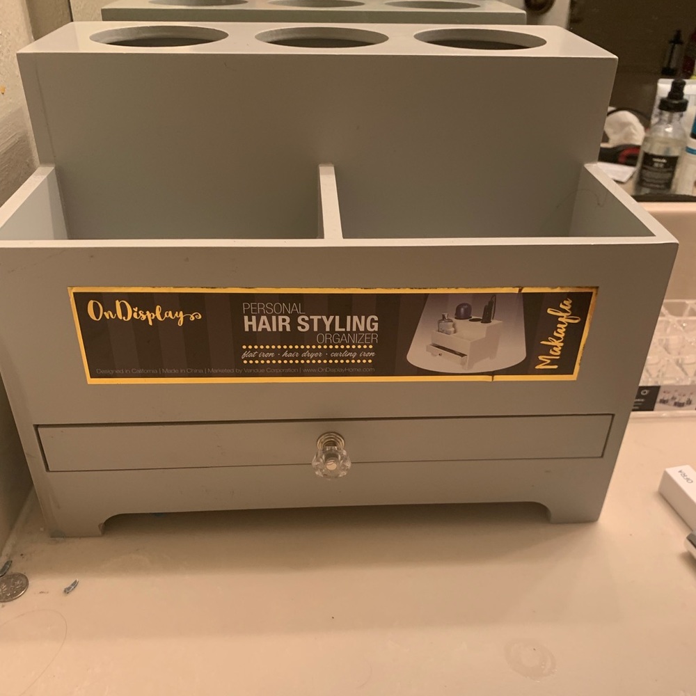 Hair tool organizer